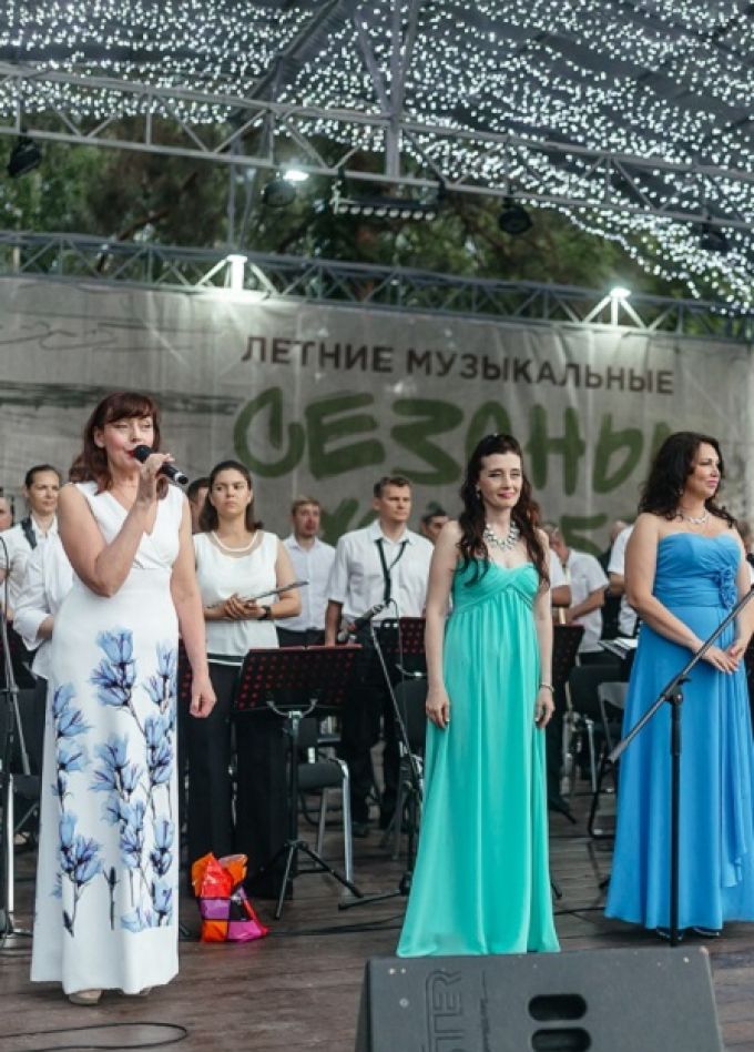 Песни о России