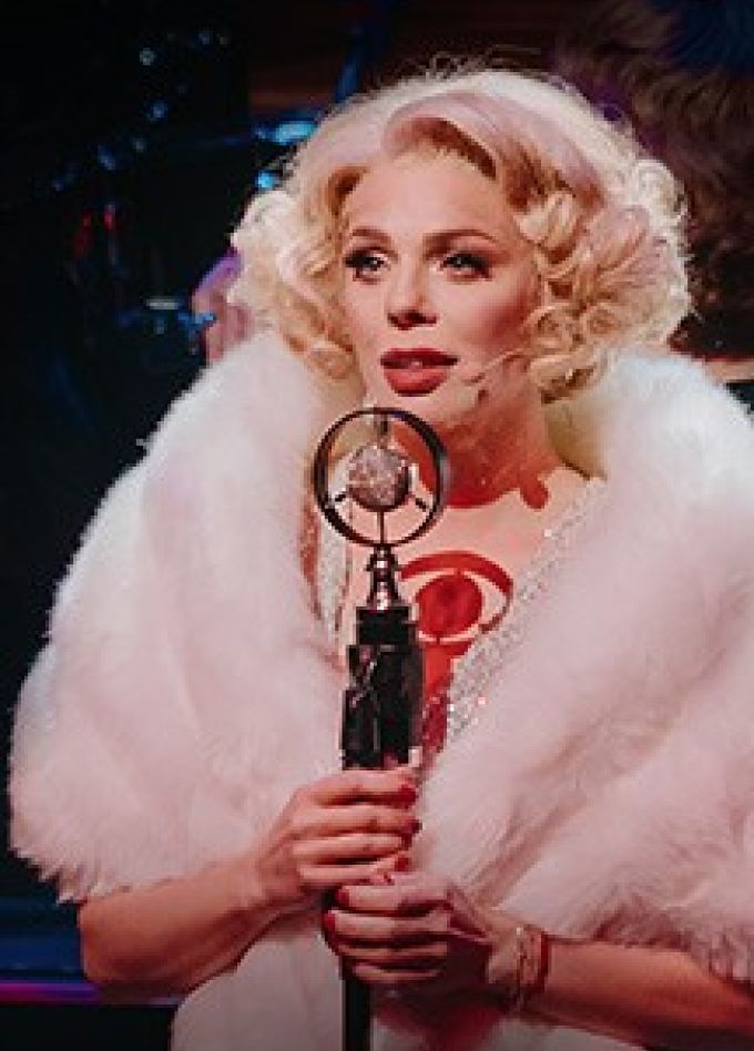 В джазе только девушки